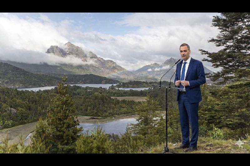 Parques Nacionales bajo la guadantildea de Adorni- el detalle de los recortes en 46 aacutereas protegidas del paiacutes