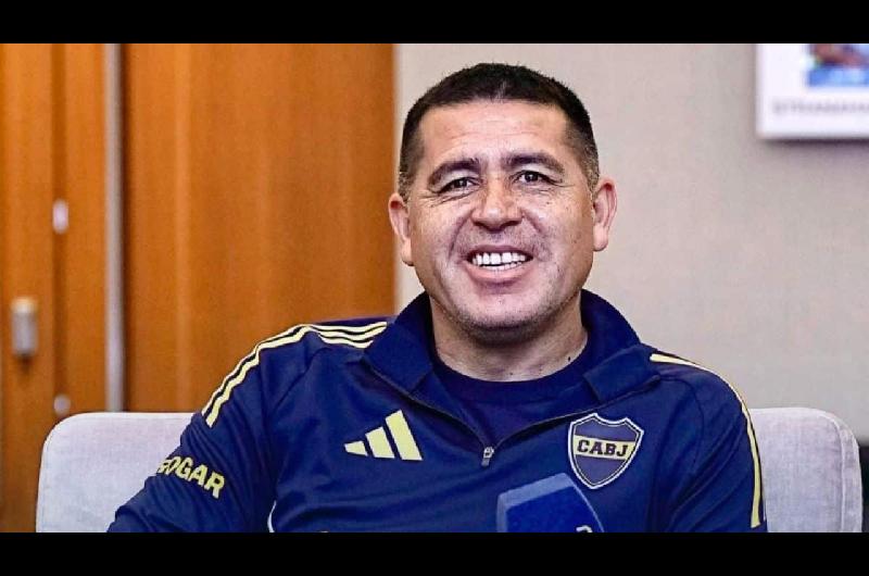 Riquelme se emocionoacute con un homenaje de futbolistas brasilentildeos y les envioacute camisetas firmadas