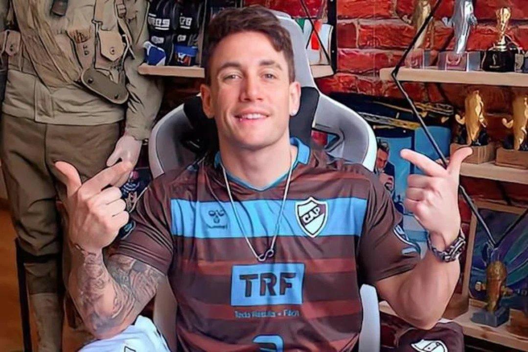 Un reconocido streamer participoacute de la Marcha Universitaria y criticoacute duramente al Gobierno