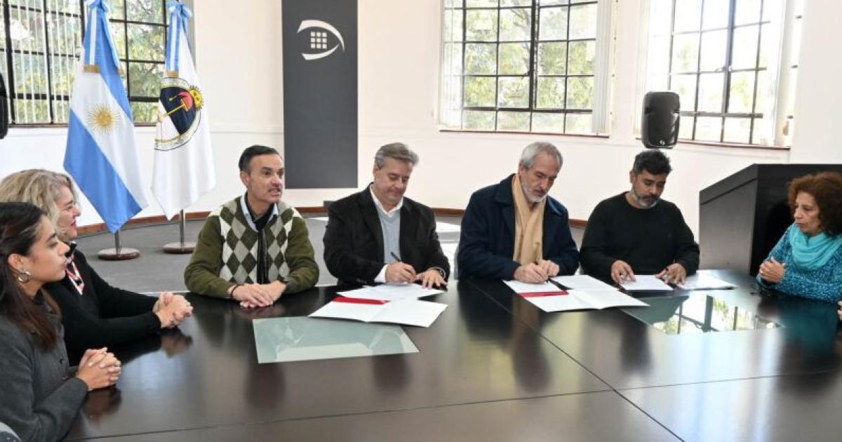 Convenio para fortalecer el desarrollo de producciones teatrales independientes