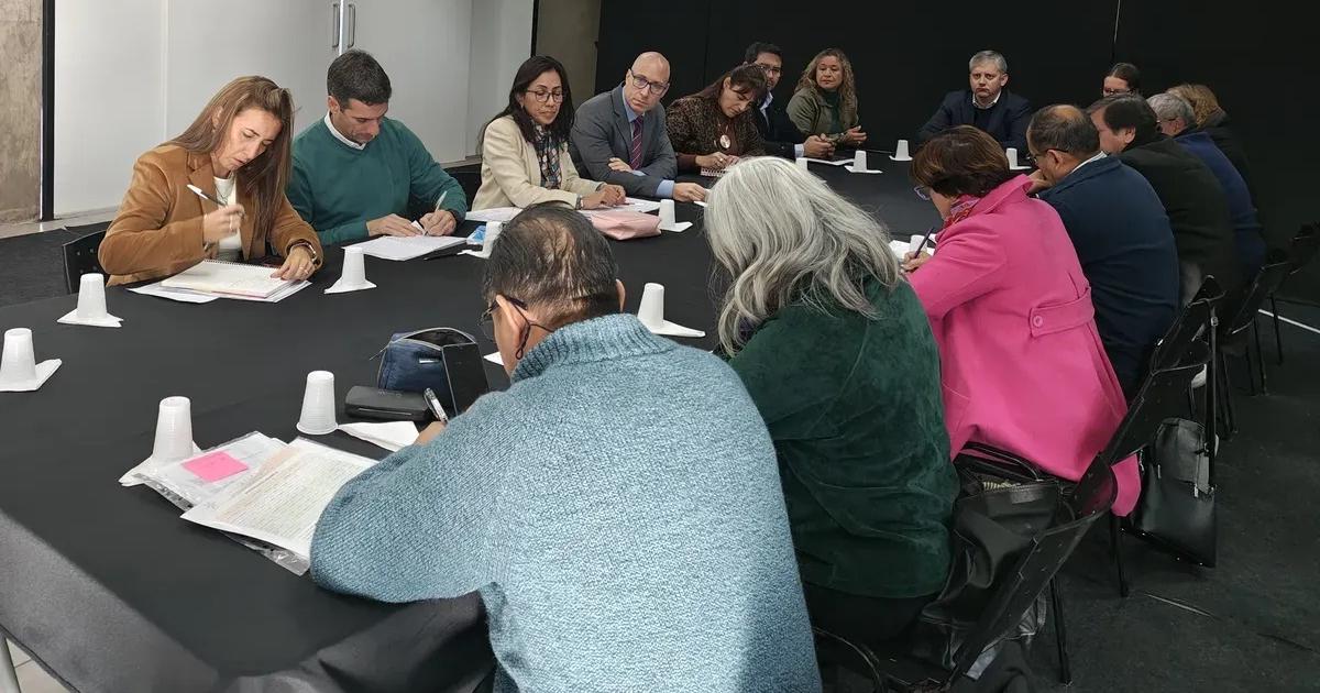 Docentes rechazaron la oferta salarial del Gobierno y advierten posibles medidas