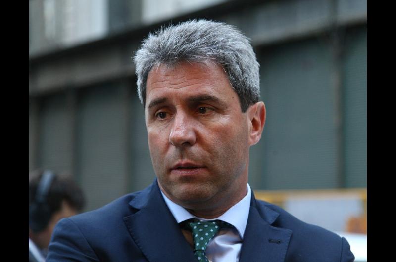 Sergio Untildeac confirmoacute su precandidatura presidencial por PJ y pidioacute una interna cerrada