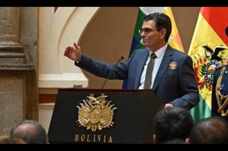 Gobierno de Bolivia descartoacute la renuncia del presidente Paz Pereira