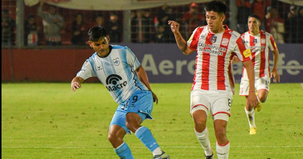 Gimnasia perdioacute con San Martiacuten pero sigue puntero