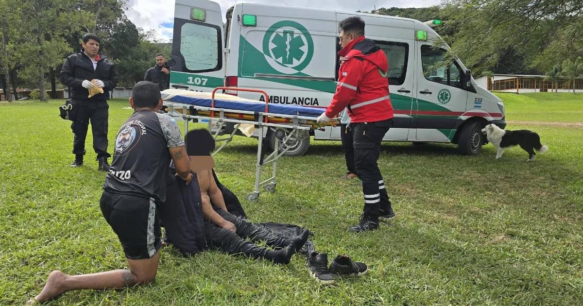Un hombre alcoholizado cayoacute a un canal y lo rescataron en el Dique Las Maderas
