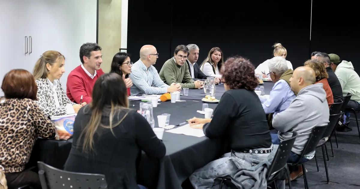 Paritarias- la propuesta salarial acumulada supera la inflacioacuten a nivel paiacutes 