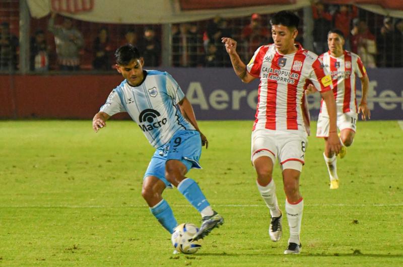 Gimnasia perdioacute con San Martiacuten pero sigue puntero