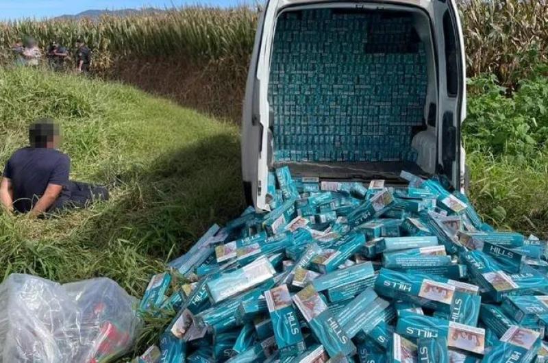 Cayoacute una banda familiar que traficaba cigarrillos y hojas de coca desde Bolivia
