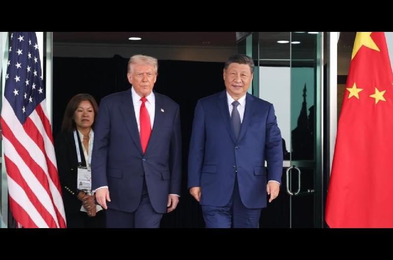 Xi Jinping y Donald Trump se reuacutenen en Beijing