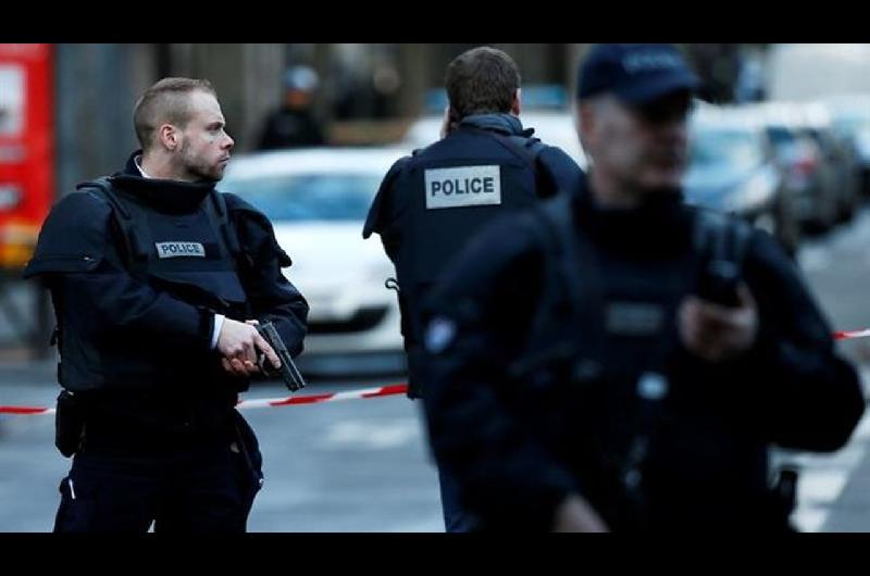 Francia- un muerto y dos heridos por tiroteo en Nantes
