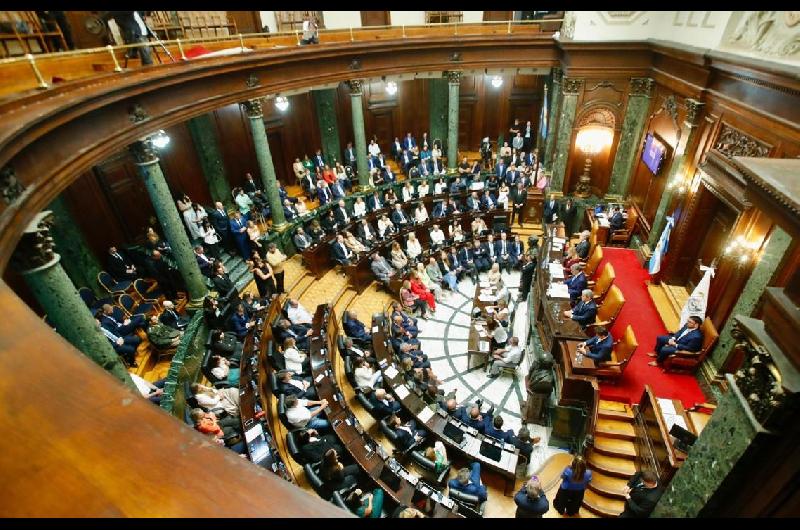 La Legislatura portentildea aproboacute una ampliacioacuten presupuestaria del 155-en-porciento- para la Ciudad