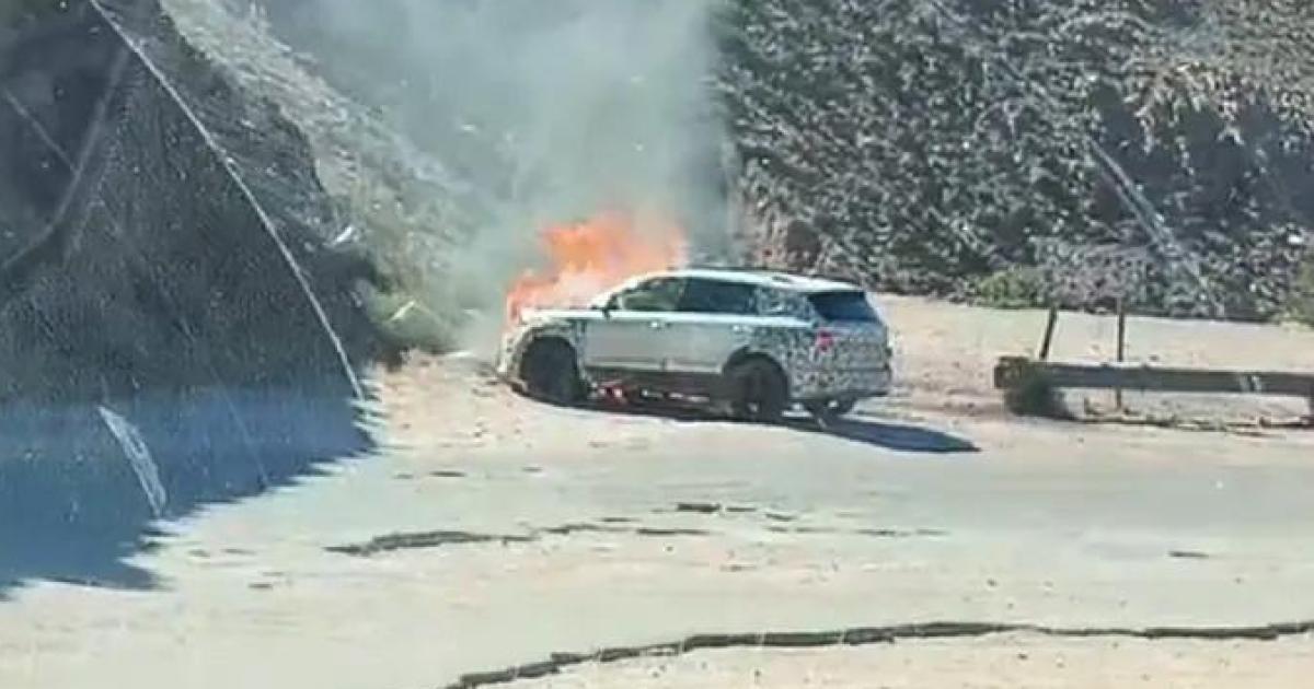 Terror en la Cuesta de Lipaacuten- se incendioacute un auto eleacutectrico con turistas brasilentildeos
