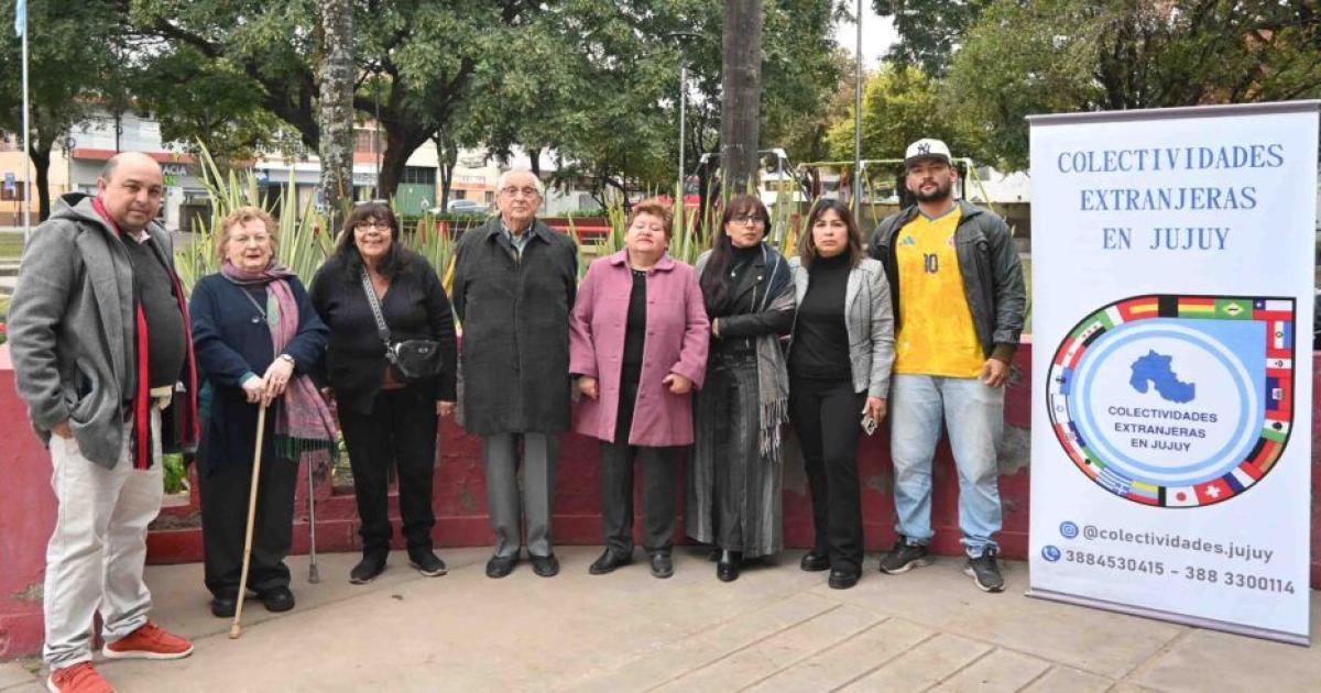 Encuentro de colectividades Sabores del mundo en el multiespacio de Chijra