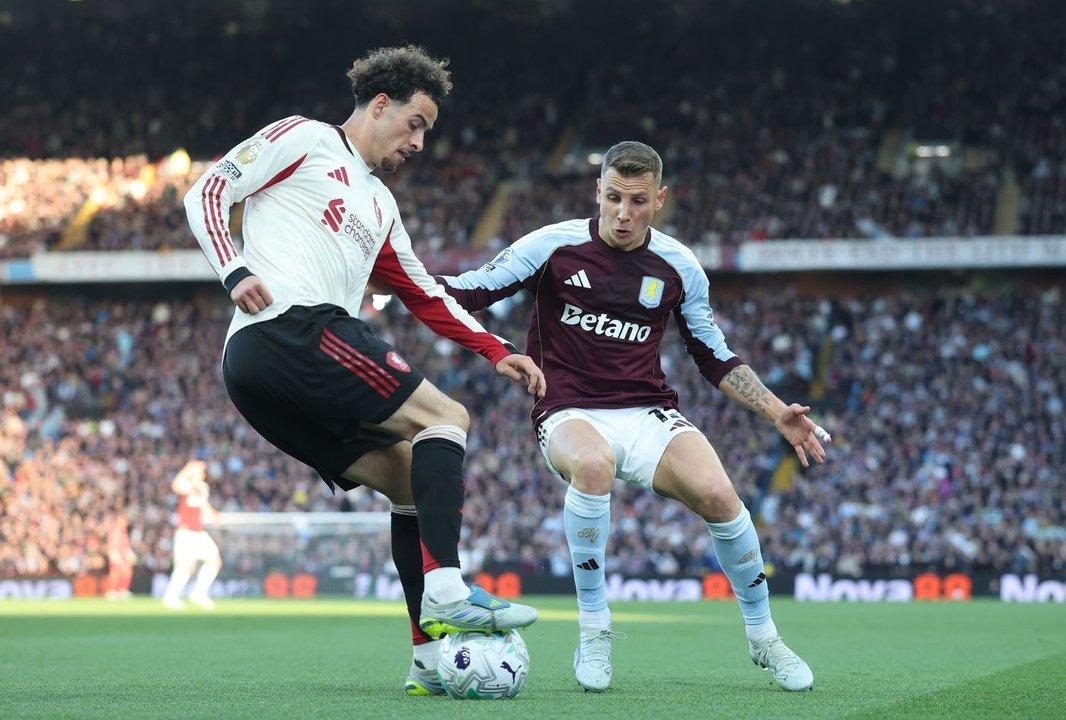 Aston Villa le ganoacute a Liverpool y se aseguroacute un lugar en la proacutexima Champions League