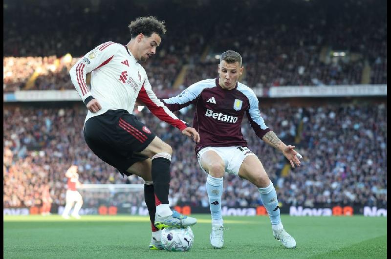 Aston Villa le ganoacute a Liverpool y se aseguroacute un lugar en la proacutexima Champions League
