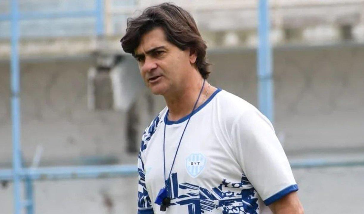 Rubeacuten Forestello volveraacute a dirigir en Primera Divisioacuten tras siete antildeos