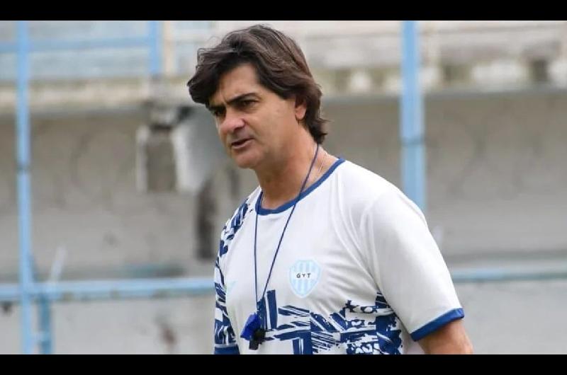 Rubeacuten Forestello volveraacute a dirigir en Primera Divisioacuten tras siete antildeos
