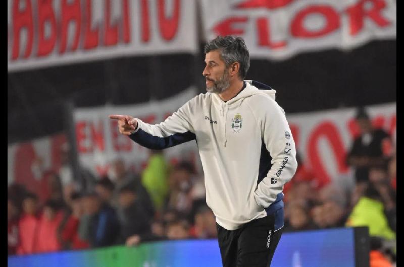 Gimnasia ratificariacutea a Ariel Pereyra como su entrenador para el segundo semestre
