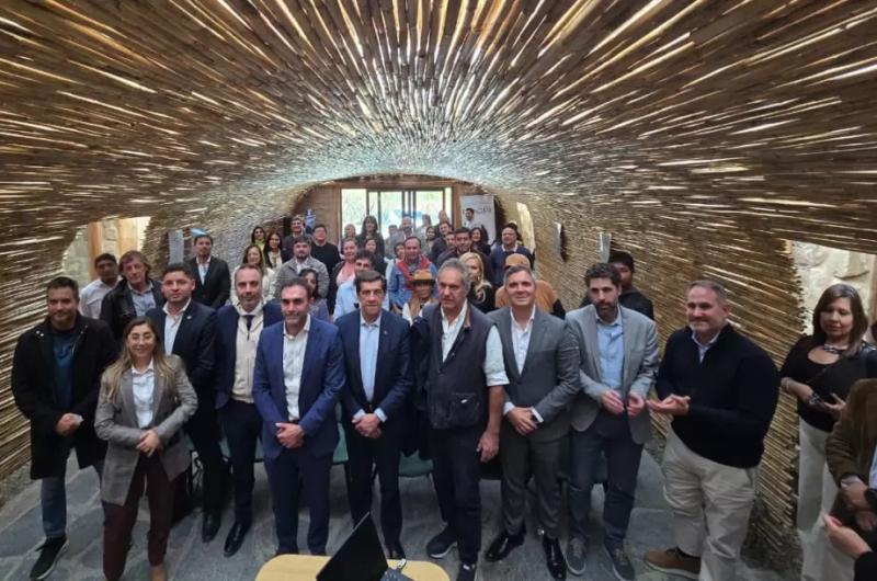 Potenciamos el turismo de Jujuy afirmoacute Carlos Sadir