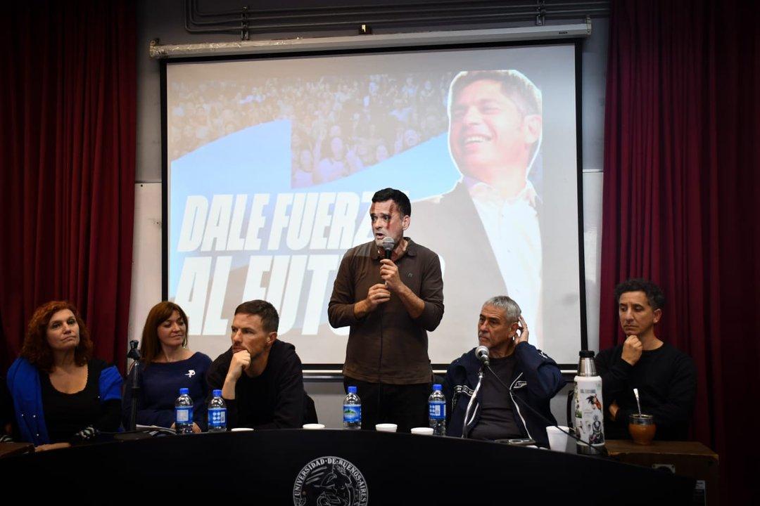 Barrios de Pie Ferraresi y Costa encabezaron un encuentro en la UBA- ldquoEs Axel o Milei