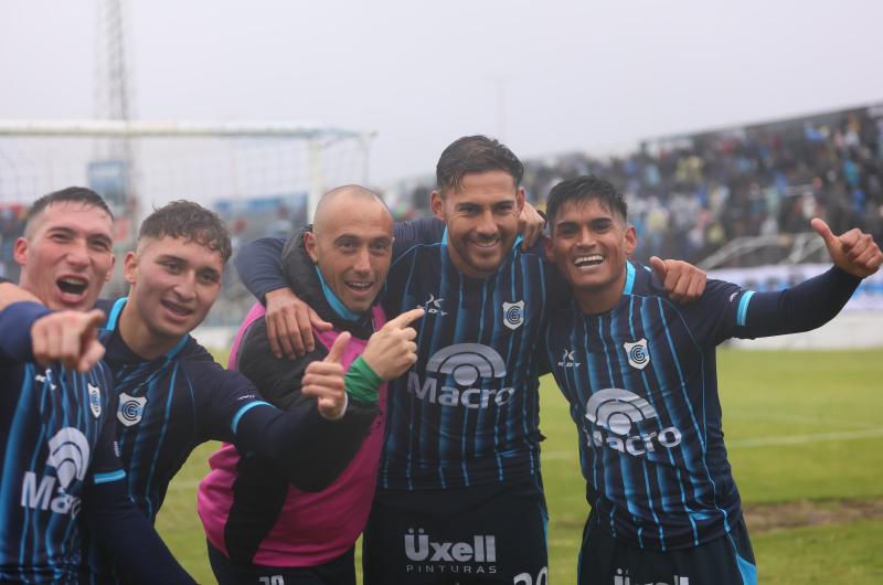 Gimnasia ganoacute y volvioacute a acomodarse solo en la punta