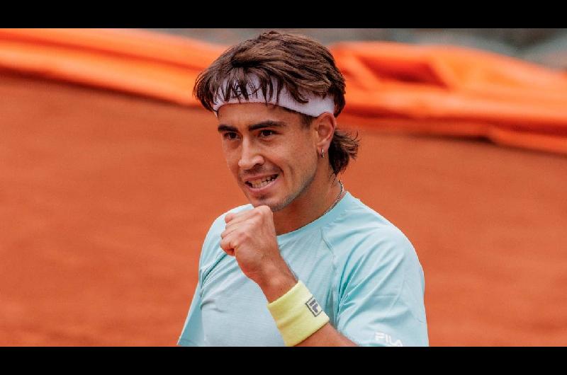 Comesantildea vencioacute a Royer y clasificoacute a los octavos de final del ATP de Ginebra