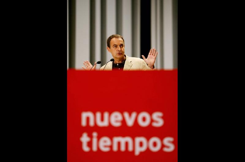 Expresidente del Gobierno espantildeol Zapatero investigado por presunto blanqueo de capitales