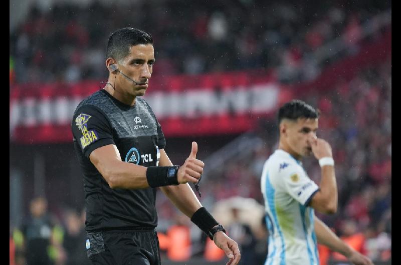 AFA confirmoacute las autoridades de la final- Yael Falcoacuten Peacuterez dirigiraacute a River y Belgrano en el Kempes