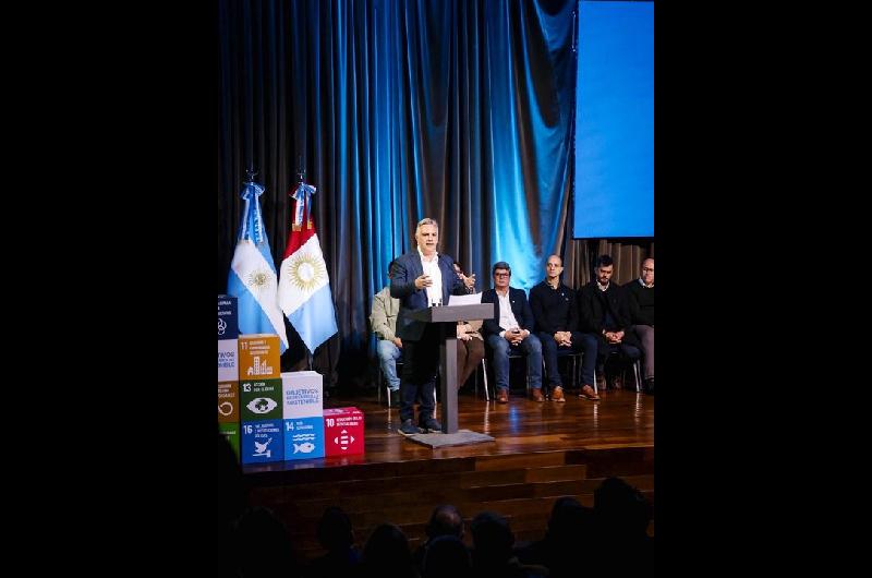  Llaryora- ldquoRechazamos la quita de subsidios al gas en Coacuterdobaldquo
