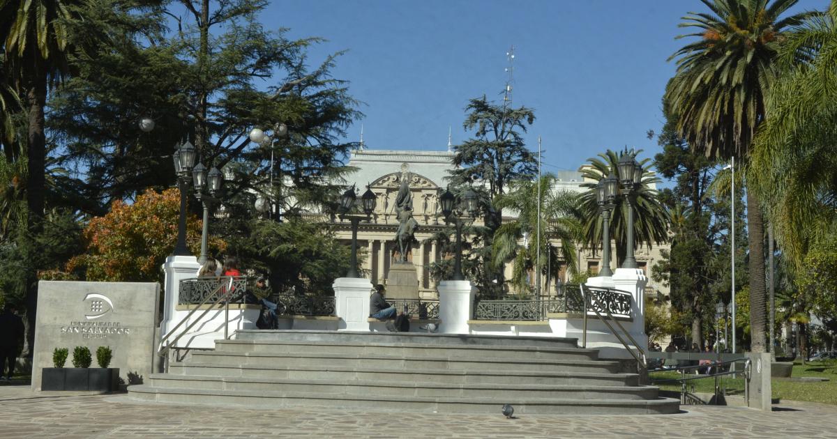 Celebracioacuten patria en plaza Belgrano por aniversario de la Revolucioacuten de Mayo