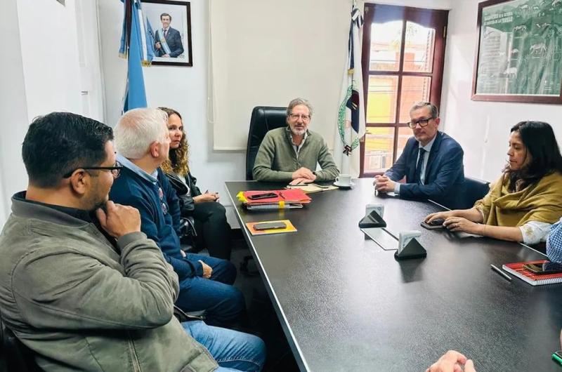 Coordinan acciones para luchar contra delitos ambientales en la provincia