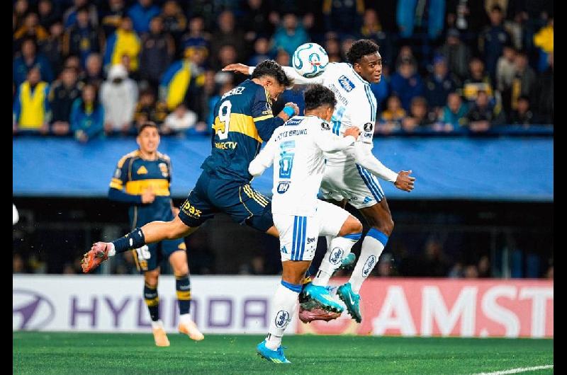 Poleacutemica en la Copa Libertadores- la Conmebol difundioacute los audios del VAR en Boca vs Cruzeiro