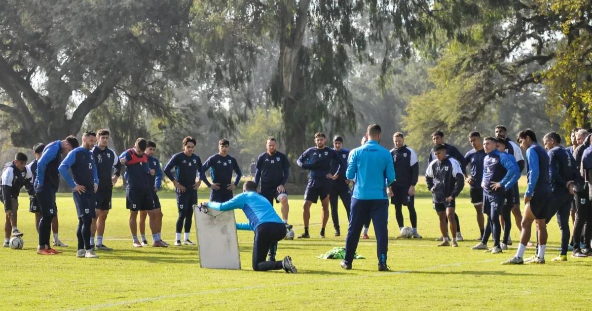 El Lobo jugaraacute seis partidos de alta intensidad en menos de 30 diacuteas