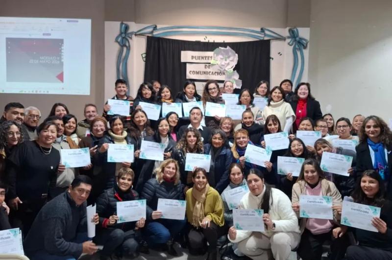 Recibieron sus certificados de Lengua de Sentildeas Argentina