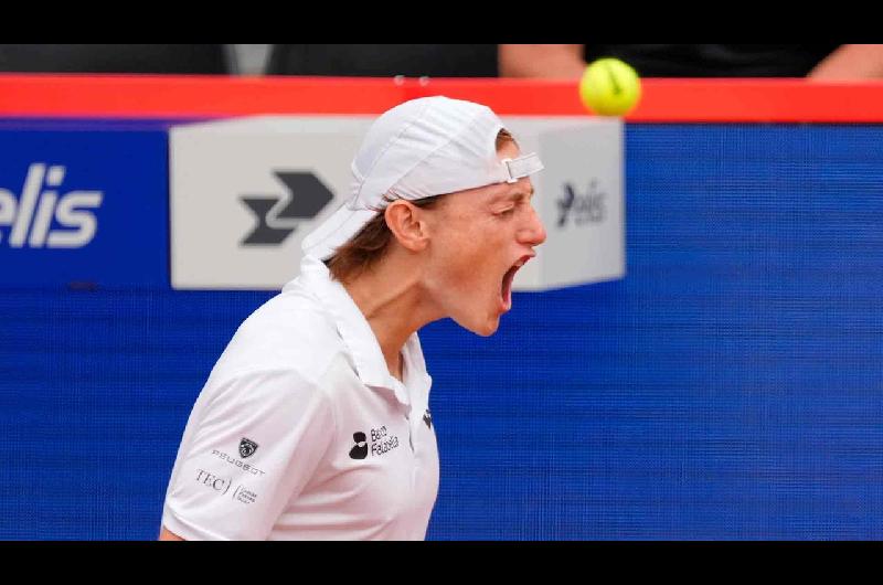 El peruano Buse hizo historia y se quedoacute con el tiacutetulo en el ATP 500 de Hamburgo