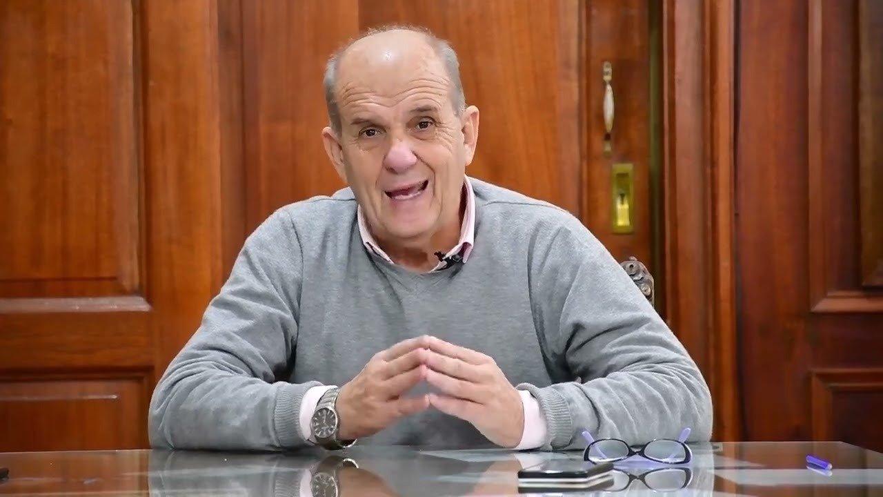El intendente de Pehuajoacute cruzoacute a Milei por el estado de las rutas- ldquoiquestQuieacuten se queda con la platitardquo