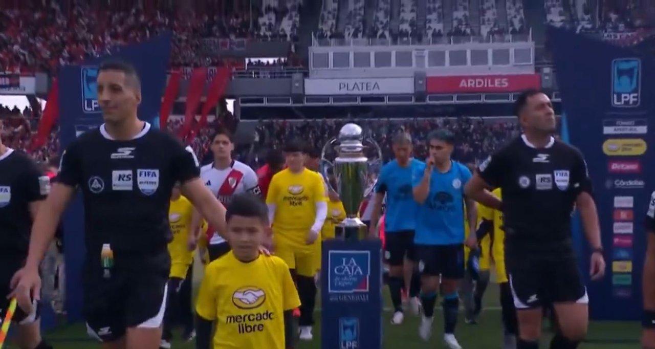 River vs Belgrano- asiacute fue el impresionante recibimiento en la previa de la final del Torneo Apertura