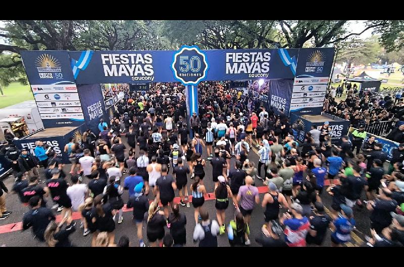 Maacutes de 15 mil corredores participaron de las ldquoFiestas Mayasrdquo la carrera en homenaje a la Revolucioacuten de Mayo