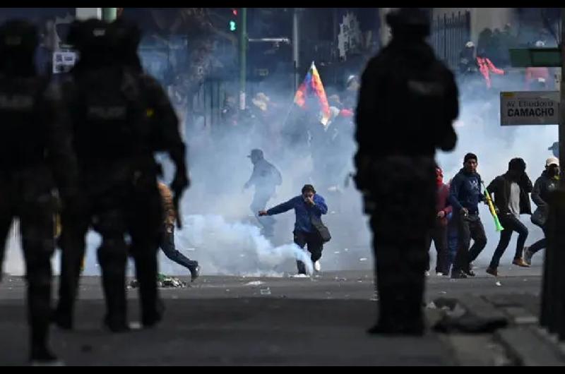 Bolivia- presidente advierte que quienes no quieran dialogar ldquoles caeraacute la Constitucioacutenrdquo