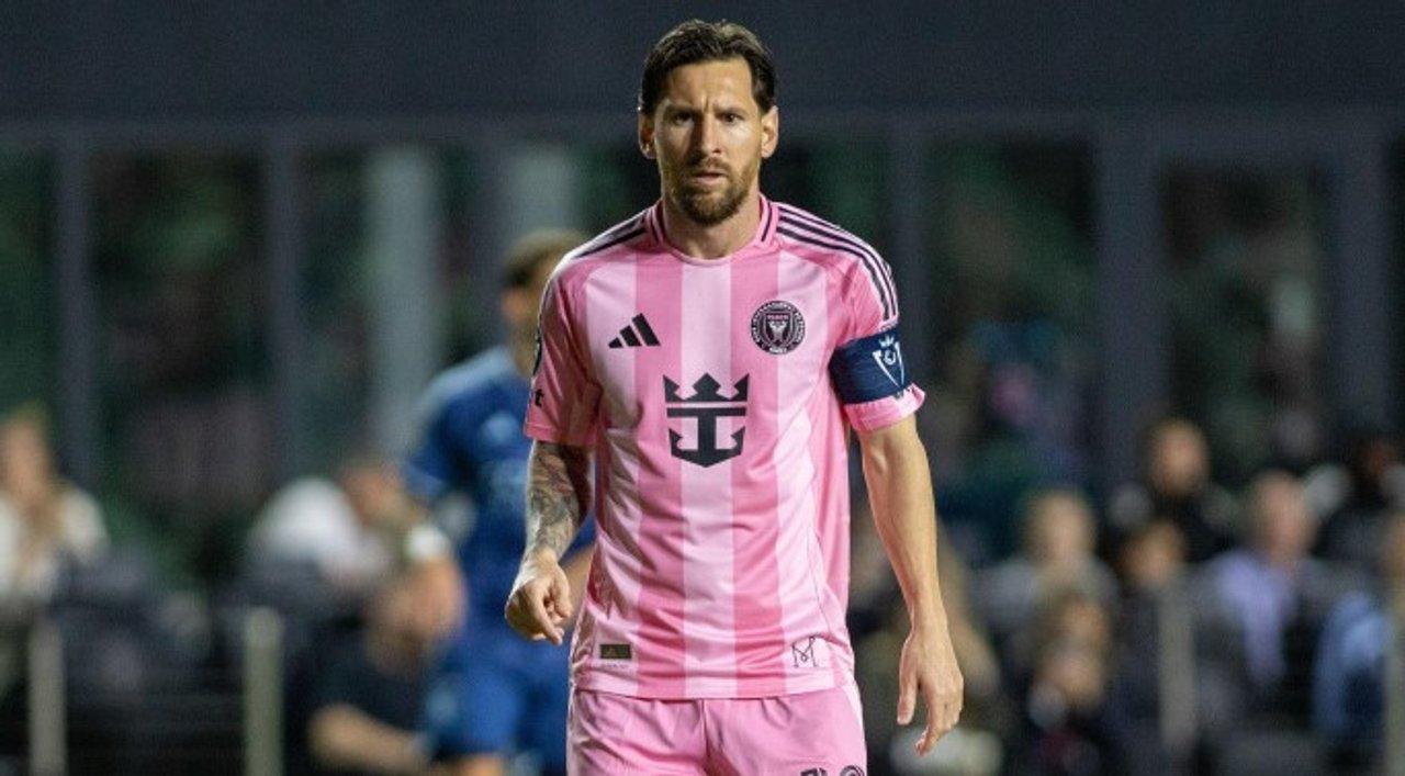 Se conocioacute la lesioacuten que sufrioacute Messi y hay expectativa en la Seleccioacuten