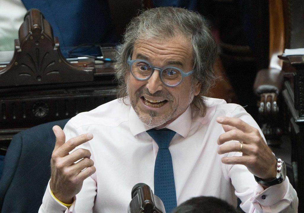 Benegas Lynch acusoacute a Garciacutea Cuerva de ldquomilitar con sotanardquo y dijo que su homiliacutea fue ldquolamentable