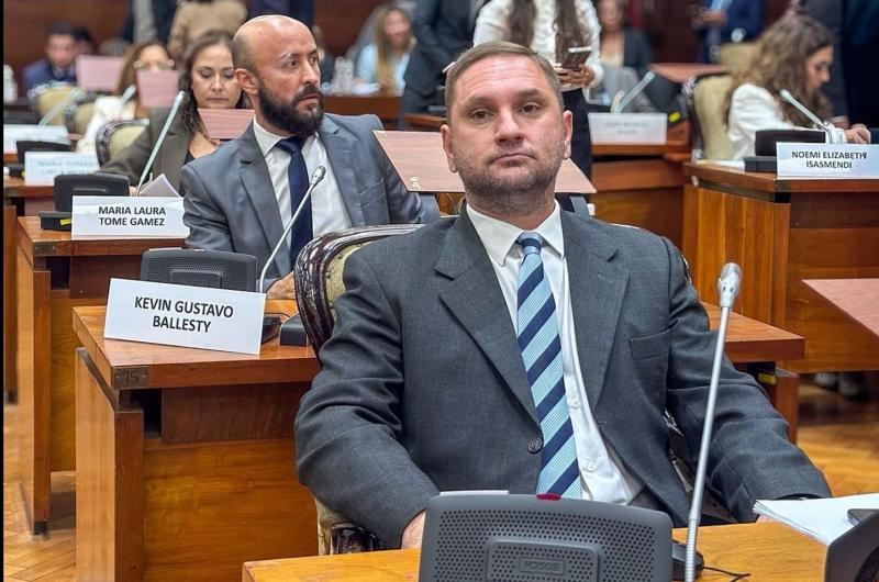 Paternoacute presentoacute iniciativa para modificar la Ley Orgaacutenica de la Auditoriacutea General de la Provincia