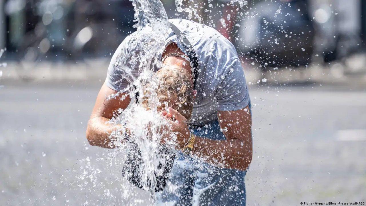 Europa se enfrenta a una ldquocuacutepula de calorrdquo- al menos 11 fallecimientos vinculados con este fenoacutemeno