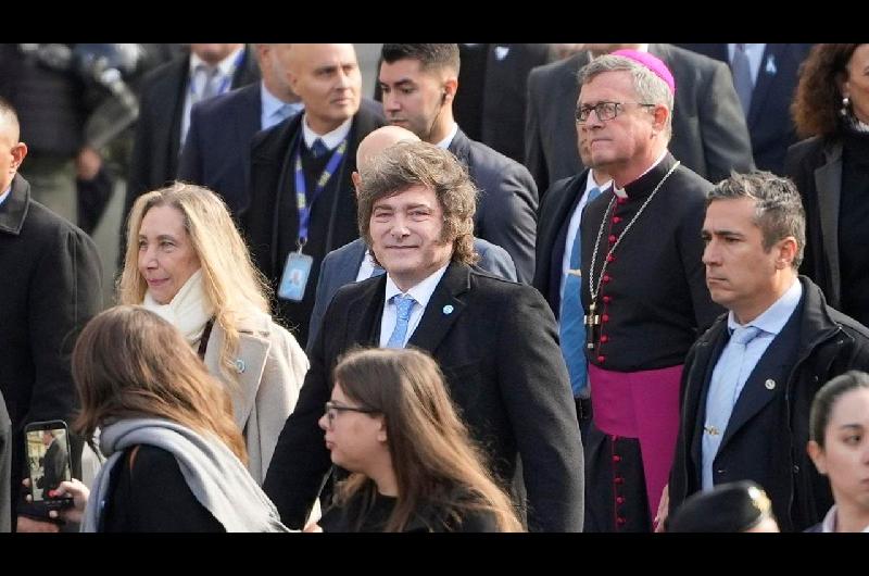 El Gobierno tratoacute de bajar decibeles a sus ruidos con la Iglesia