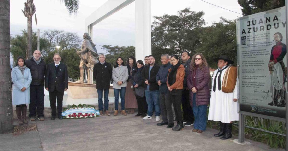 Homenaje al Canoacutenigo Gorriti y Juana Azurduy