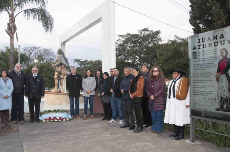 Homenaje al Canoacutenigo Gorriti y Juana Azurduy