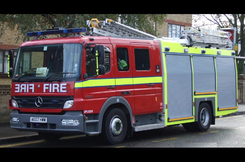 Incendio en un supermercado kosher en el noroeste de Londres