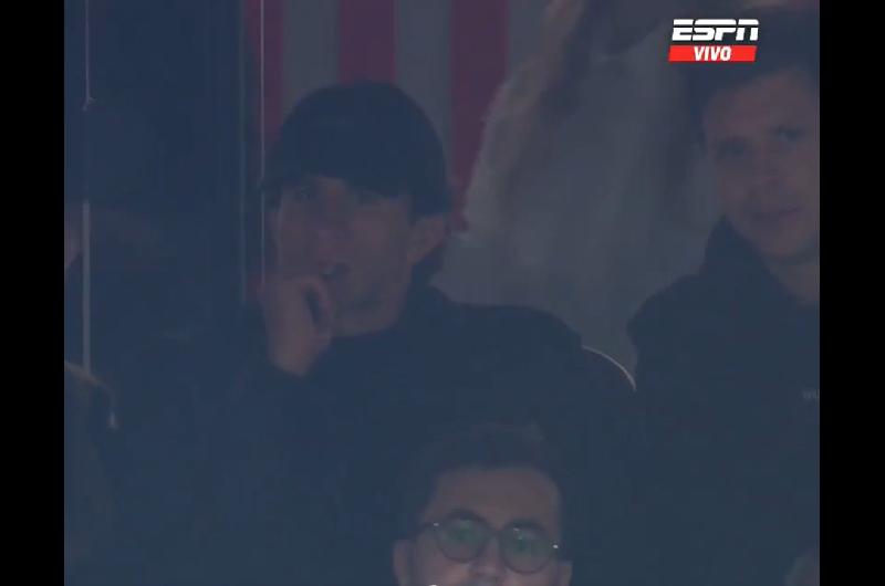 Los hermanos Simeone dijeron presente en el Monumental para ver a River 