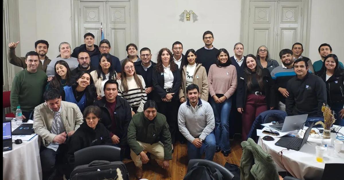 Jornada teacutecnica regional del Noa para la digitalizacioacuten de la salud