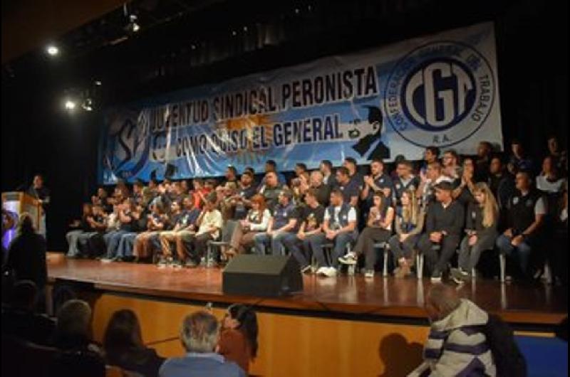 Sebastiaacuten Maturano reasumioacute al frente de la Juventud Sindical Peronista